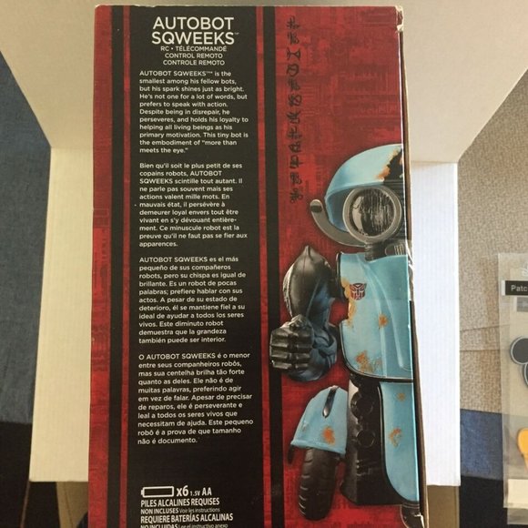 New Transformers Autobot Sqweeks Romote Control Robot - Picture 12 of 12